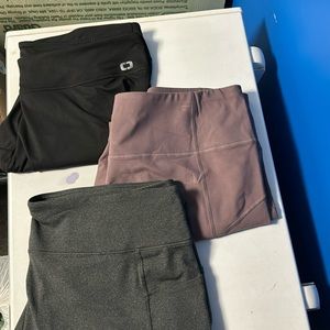 3 pair of workout leggings